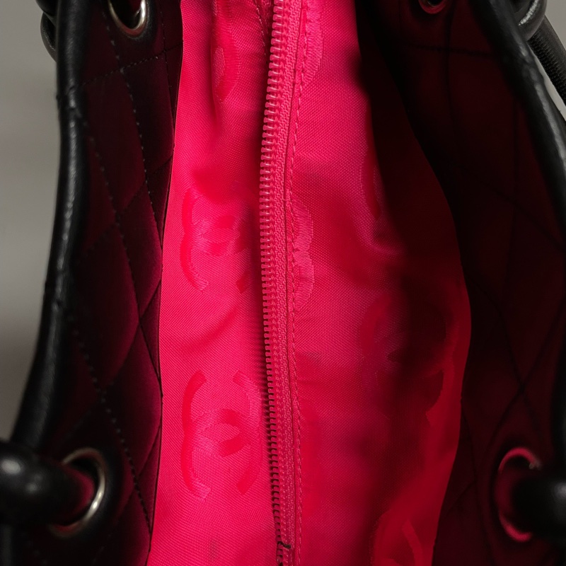 Chanel • 經典康鵬黑白牛皮菜籃子 有卡-18