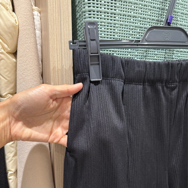 PLEATS PLEASE 休閒短褲(黑)-1