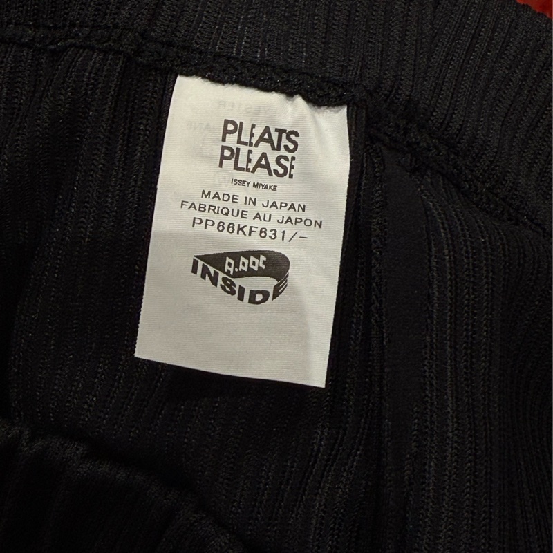 PLEATS PLEASE 休閒短褲(黑)-7