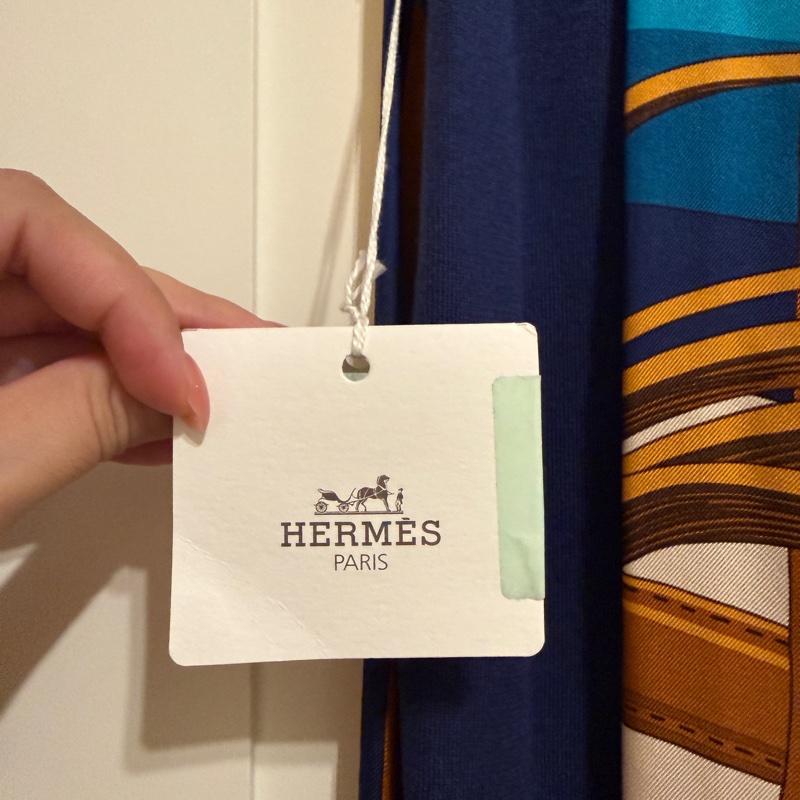 愛馬仕HERMÈS 經典絲巾洋裝-3