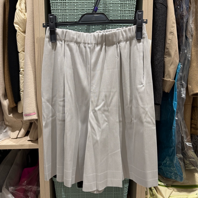 PLEATS PLEASE 休閒短褲(灰)-0
