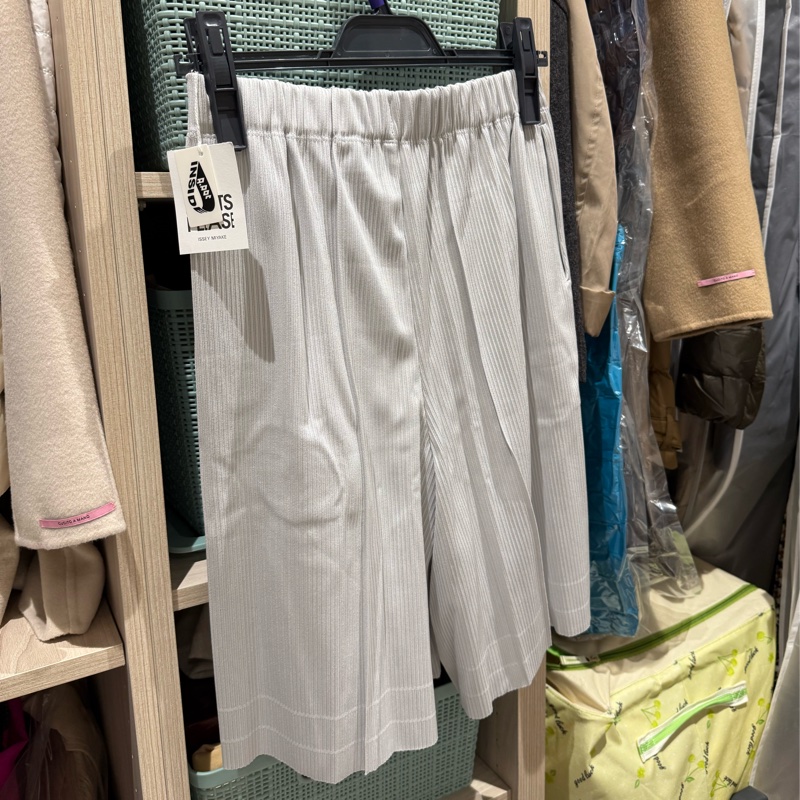 PLEATS PLEASE 休閒短褲(灰)-6