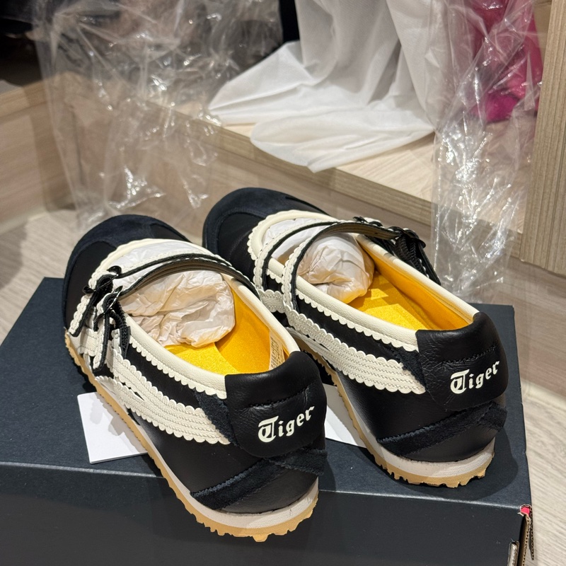 Onitsuka Tiger 鬼塚虎 黑底白虎爪紋休閒鞋-3