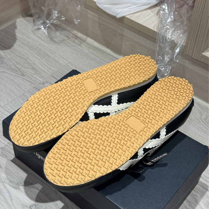 Onitsuka Tiger 鬼塚虎 黑底白虎爪紋休閒鞋-4