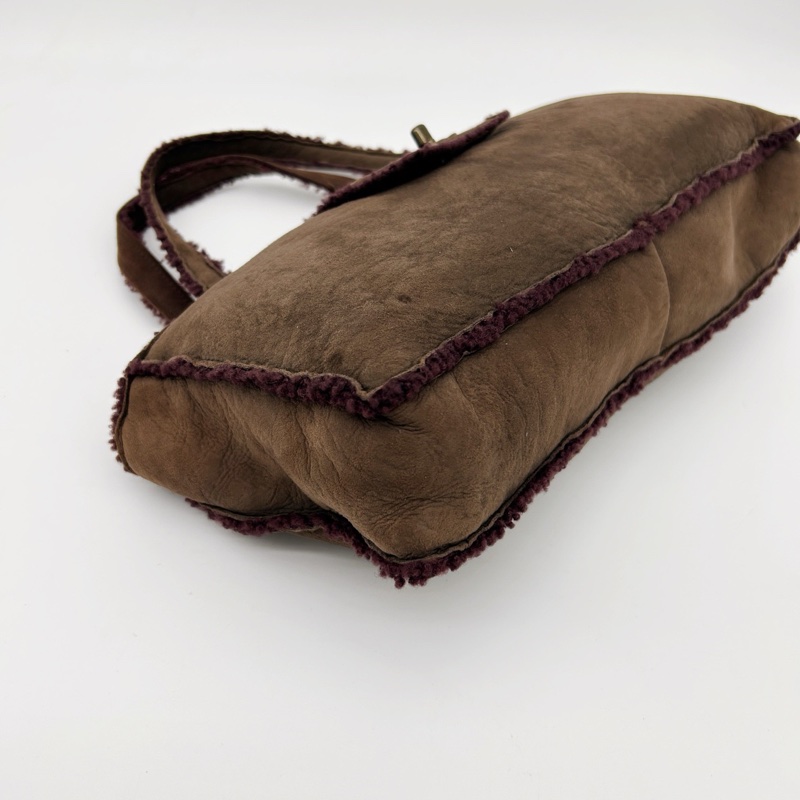 「JL精品代購」9新 香奈兒咖啡麂皮拼紫紅羊羔毛手提腋下小托特包-11