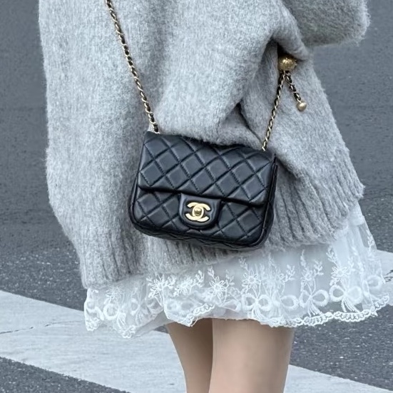 絕美神包😍超低價❤️🔥Chanel香奈兒黑金金球調解扣方胖子cf單肩斜挎包-0