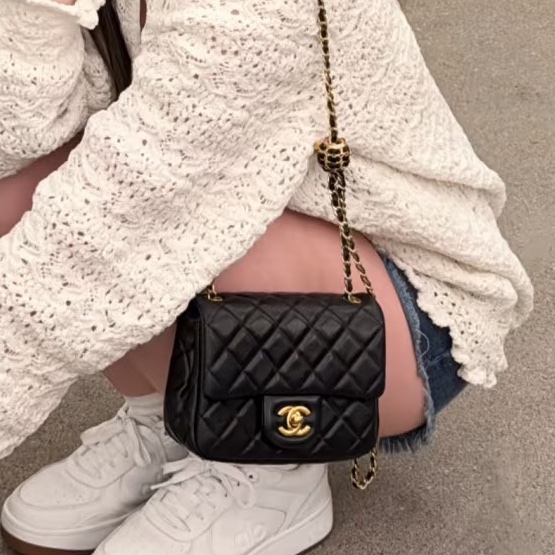 絕美神包😍超低價❤️🔥Chanel香奈兒黑金金球調解扣方胖子cf單肩斜挎包-1