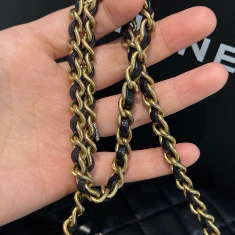 絕美神包😍超低價❤️🔥Chanel香奈兒黑金金球調解扣方胖子cf單肩斜挎包-9