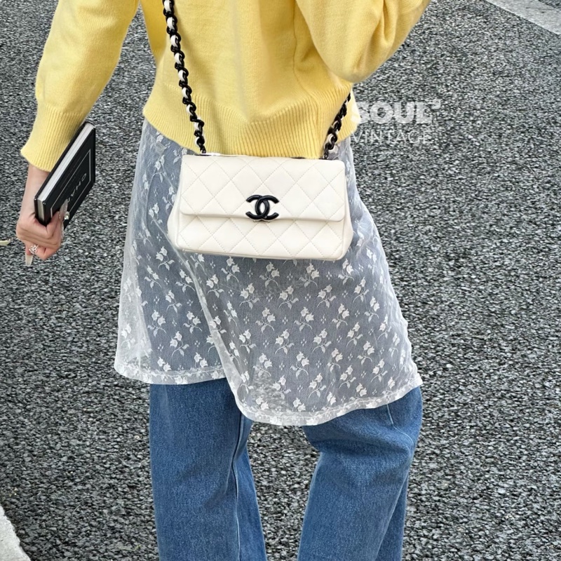 Chanel • 21c 黑白熊貓荔枝牛皮鏈條包 So Black-1