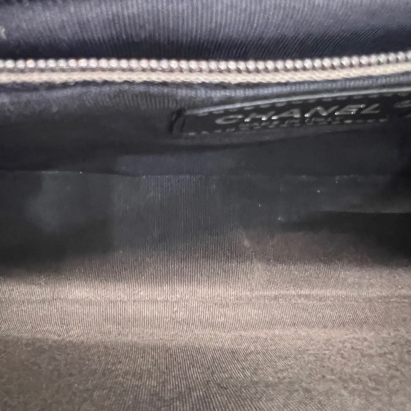 Chanel • 21c 黑白熊貓荔枝牛皮鏈條包 So Black-8