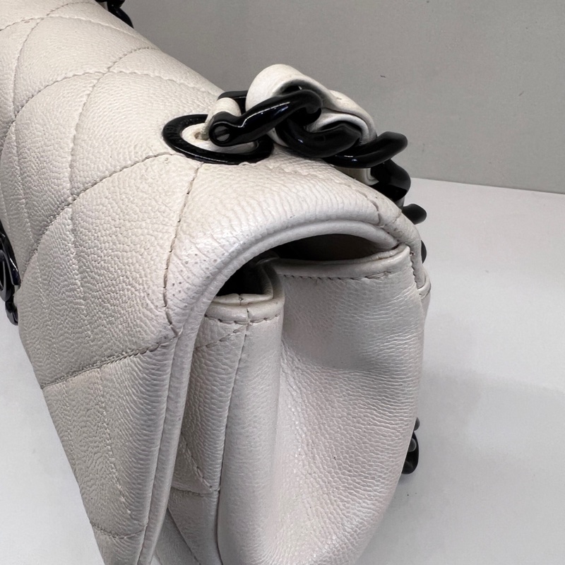 Chanel • 21c 黑白熊貓荔枝牛皮鏈條包 So Black-9