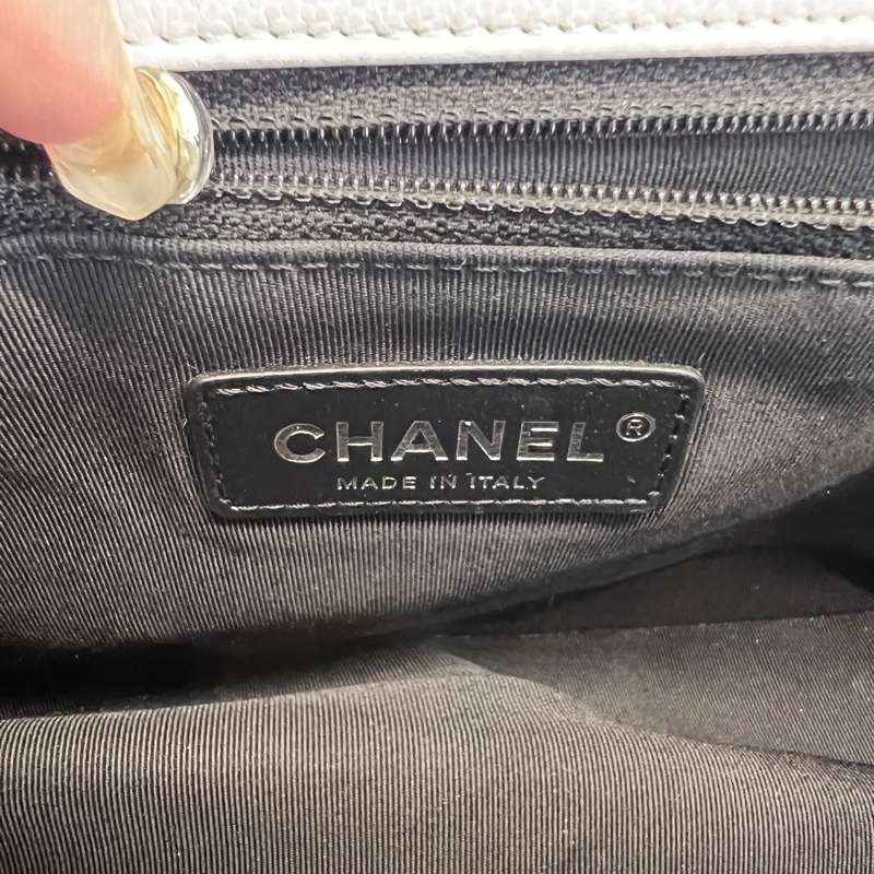 Chanel • 21c 黑白熊貓荔枝牛皮鏈條包 So Black-20