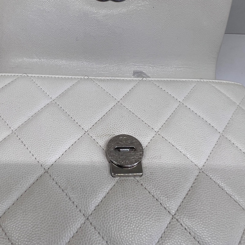 Chanel • 21c 黑白熊貓荔枝牛皮鏈條包 So Black-21