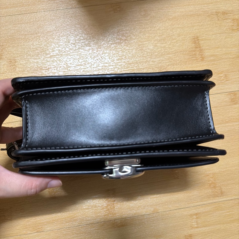 Coach Bandit18 黑色(銀釦)斜背包-7