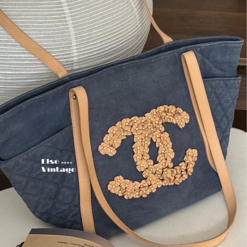Chanel • 稀有丹寧牛仔花瓣大Logo托特包-1