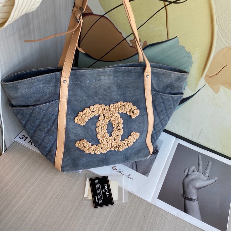 Chanel • 稀有丹寧牛仔花瓣大Logo托特包-5