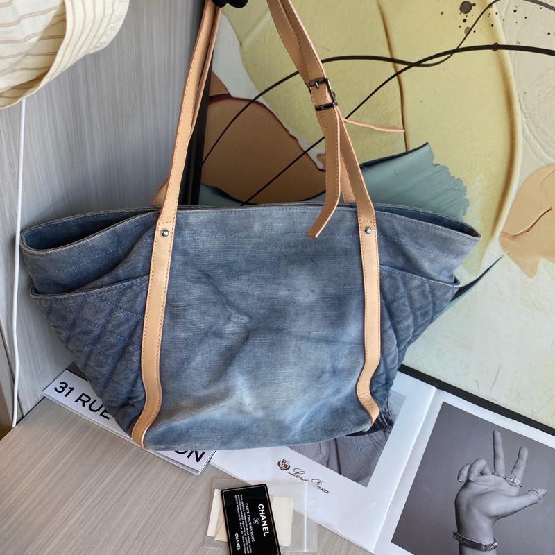 Chanel • 稀有丹寧牛仔花瓣大Logo托特包-6