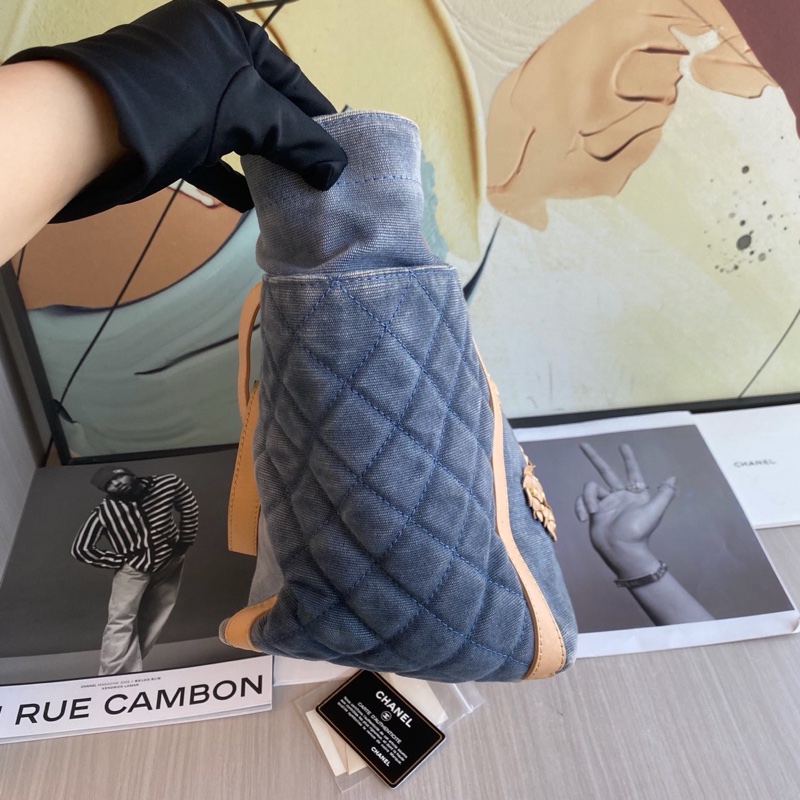 Chanel • 稀有丹寧牛仔花瓣大Logo托特包-7