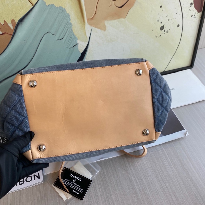 Chanel • 稀有丹寧牛仔花瓣大Logo托特包-8