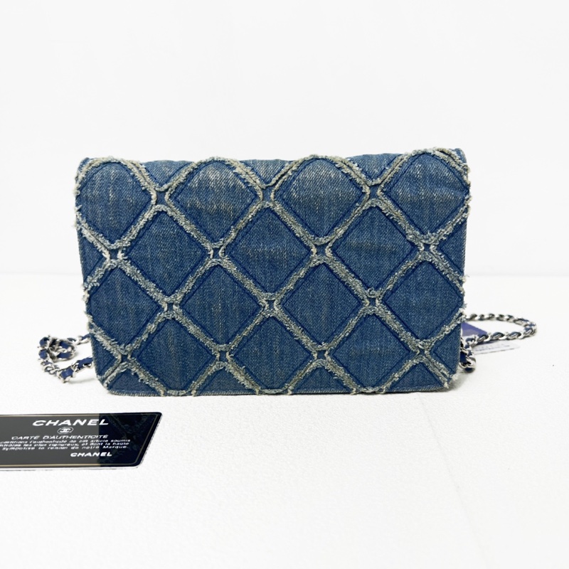 Chanel • 稀有丹寧牛仔外縫線銀釦Woc鏈條包 有卡-3