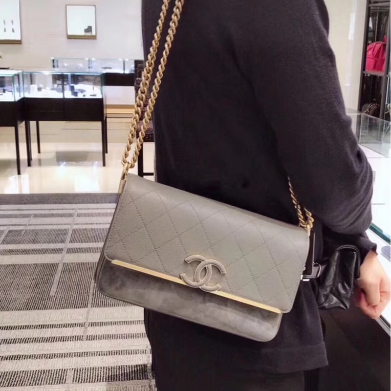 Chanel • 霧霾灰麂皮拼荔枝牛皮金釦鏈條包-2