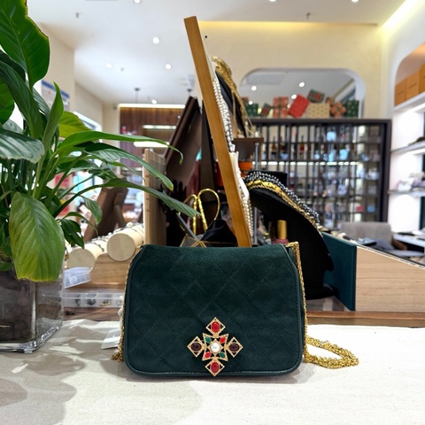 Chanel • 高稀琉璃釦祖母綠麂皮流蘇鏈條包 全網唯一☝🏻