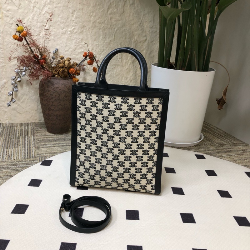 Celine 賽琳Triomphe 凱旋門刺繡布面拼皮tote 20年-1