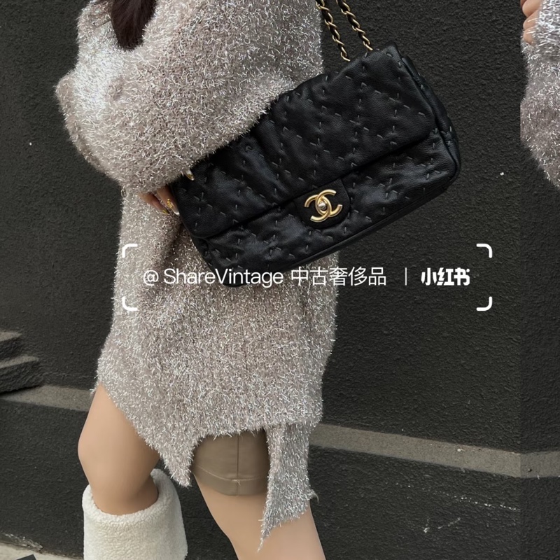 Chanel • 藍黑色外縫線荔枝牛皮Cf 25-1