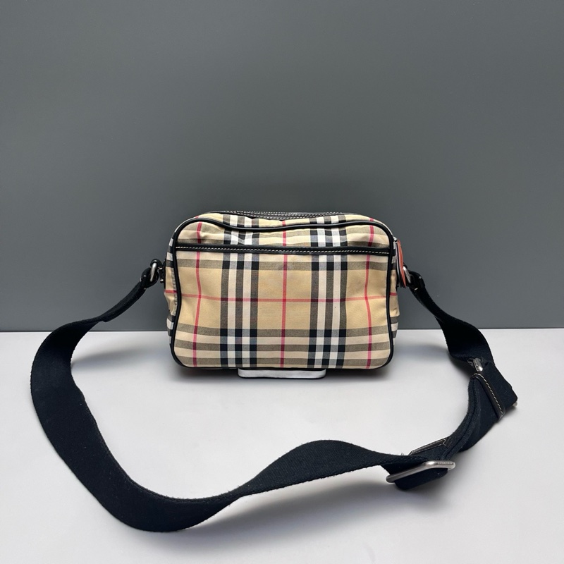 Burberry巴寶莉格紋帆布相機包-1