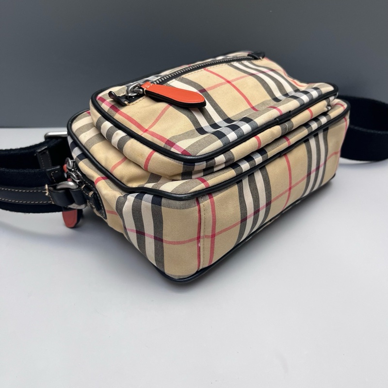 Burberry巴寶莉格紋帆布相機包-2