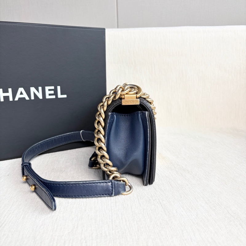 Chanel • 經典藍黑拼色羊皮金釦Le Boy 20 小號 全配有盒-7