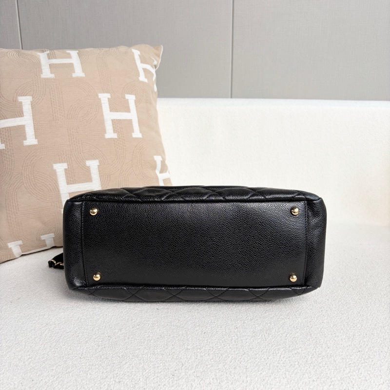 Chanel • 經典大Logo荔枝牛皮金釦托特包-9