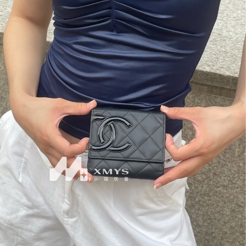 Chanel • 經典康鵬全黑牛皮三折短夾 So Black 大全配有購證