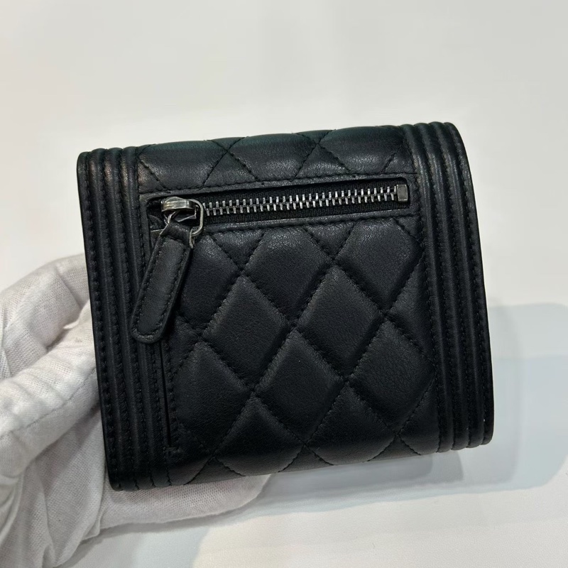 Chanel • 經典Le Boy黑銀羊皮三折短夾-5
