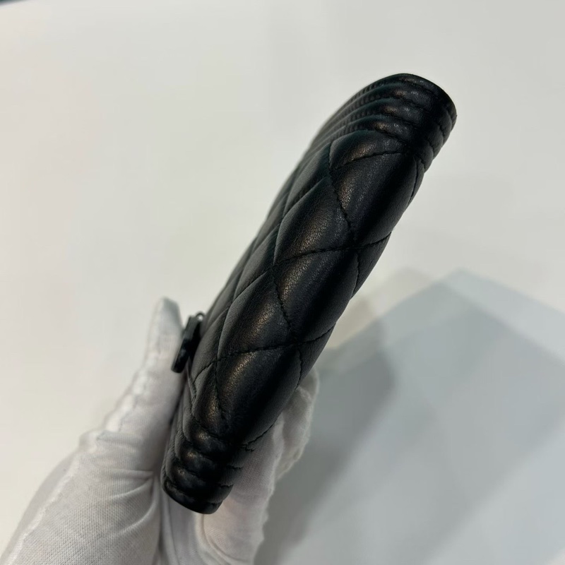Chanel • 經典Le Boy黑銀羊皮三折短夾-7