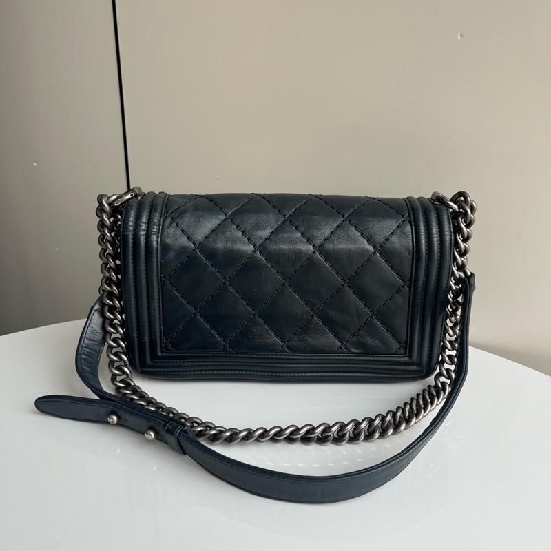 Chanel • 經典黑銀外縫線牛皮 Le Boy 25 中號-3