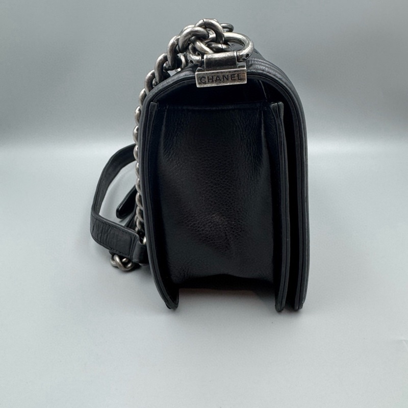 Chanel • 經典黑銀外縫線牛皮Le Boy 25 中號-3