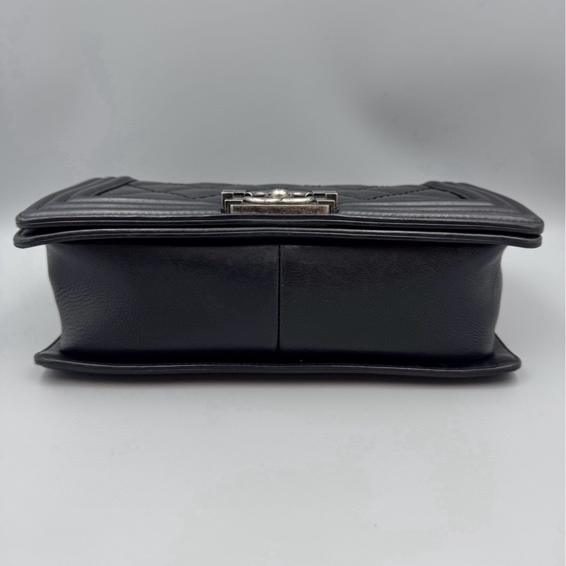 Chanel • 經典黑銀外縫線牛皮Le Boy 25 中號-5
