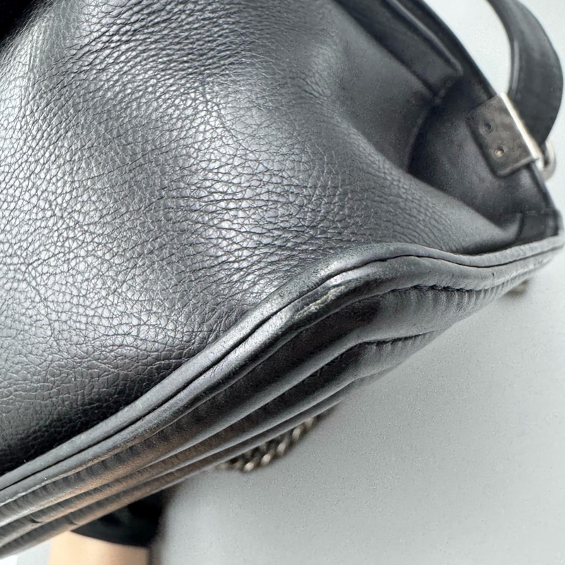 Chanel • 經典黑銀外縫線牛皮Le Boy 25 中號-11