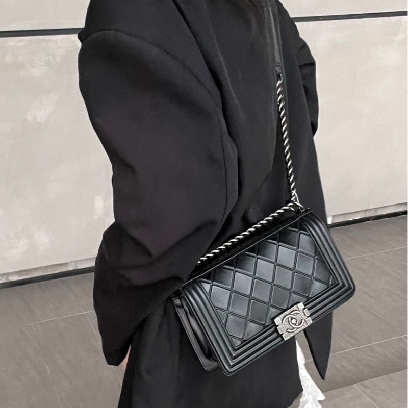 Chanel • 稀有薩爾斯堡菠蘿釦牛皮銀釦Le Boy 25 中號-3