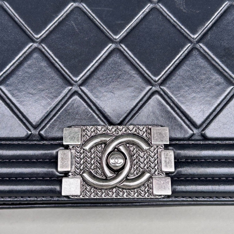 Chanel • 稀有薩爾斯堡菠蘿釦牛皮銀釦Le Boy 25 中號-18