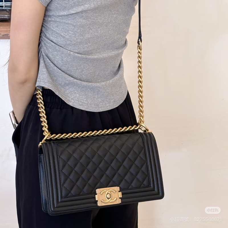 Chanel • 經典荔枝牛皮金釦Le Boy 25 中號-0