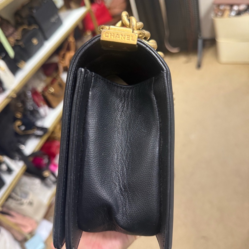 Chanel • 經典荔枝牛皮金釦Le Boy 25 中號-3