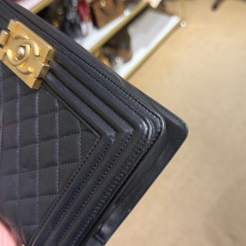 Chanel • 經典荔枝牛皮金釦Le Boy 25 中號-9