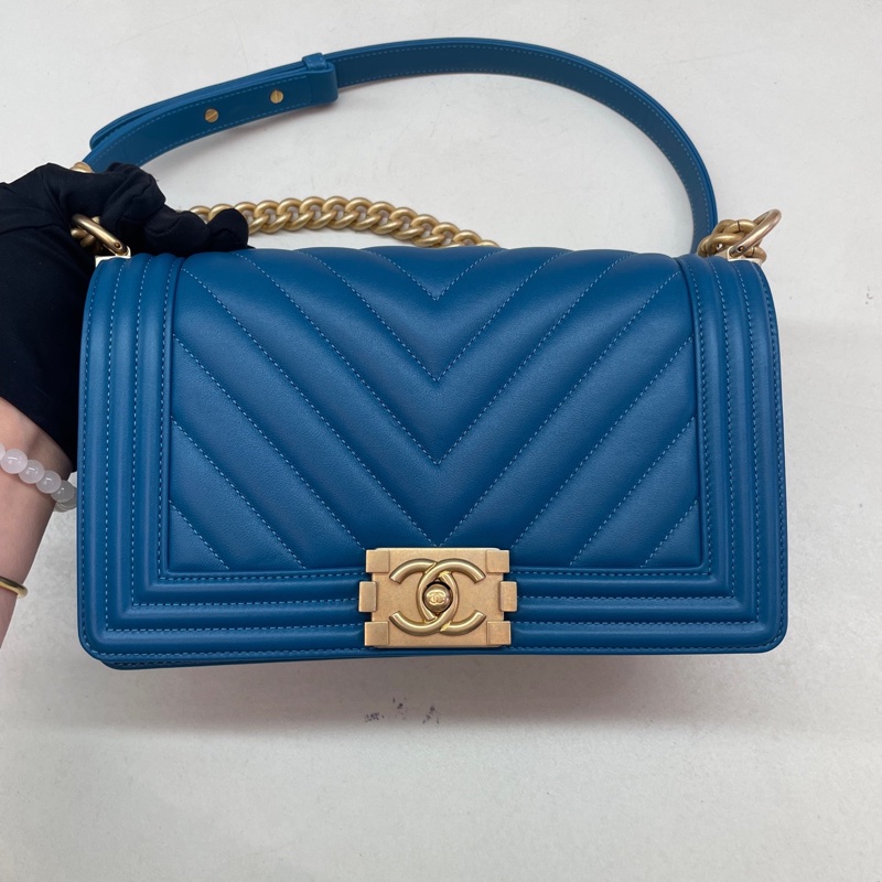 Chanel • 經典松石藍山形紋牛皮Le Boy 25 中號 全配有卡-7