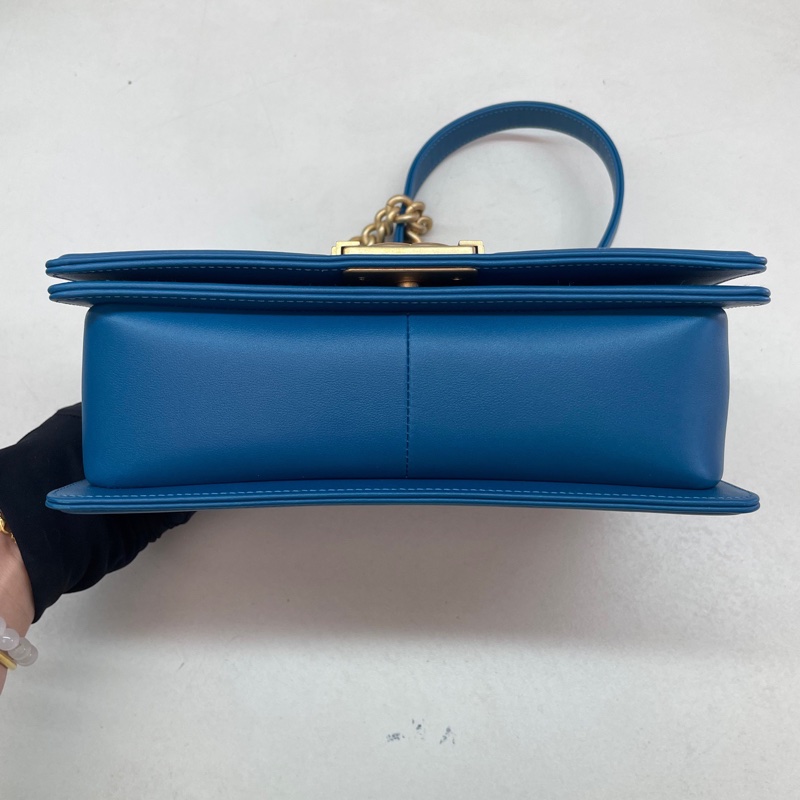 Chanel • 經典松石藍山形紋牛皮Le Boy 25 中號 全配有卡-11