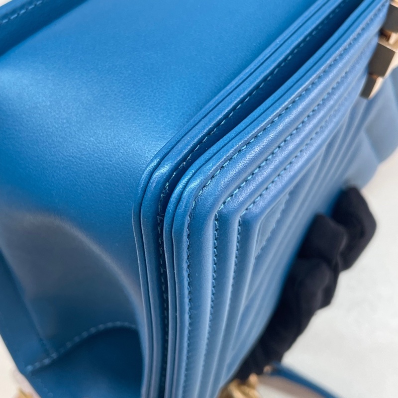 Chanel • 經典松石藍山形紋牛皮Le Boy 25 中號 全配有卡-14