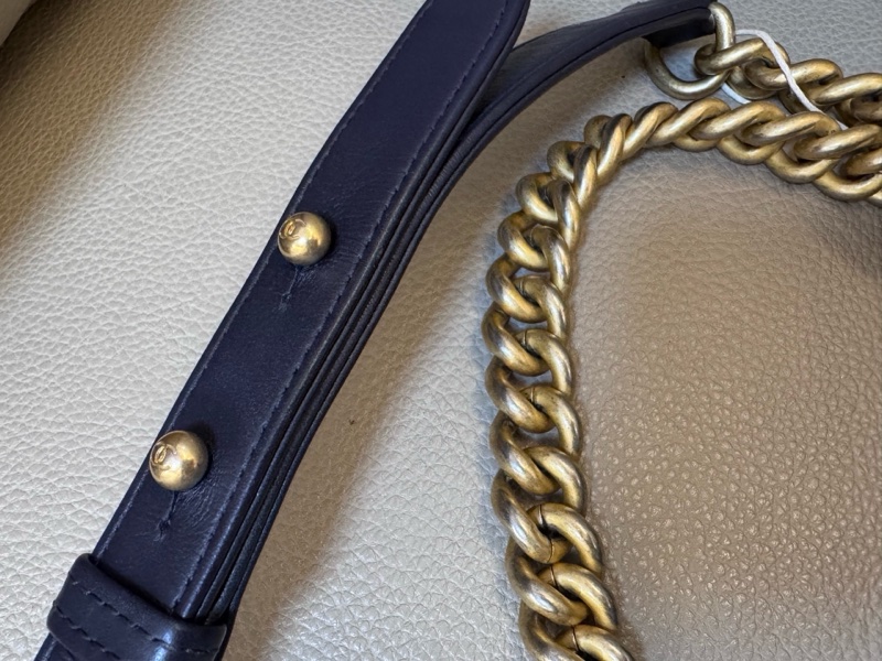 Chanel • 經典深灰金釦羊皮Le Boy 20 小號有購證-10