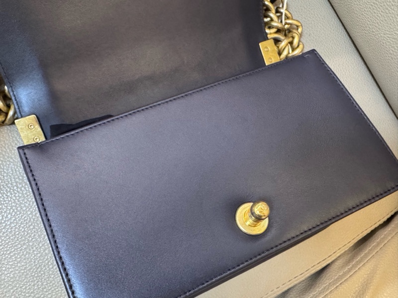 Chanel • 經典深灰金釦羊皮Le Boy 20 小號有購證-13