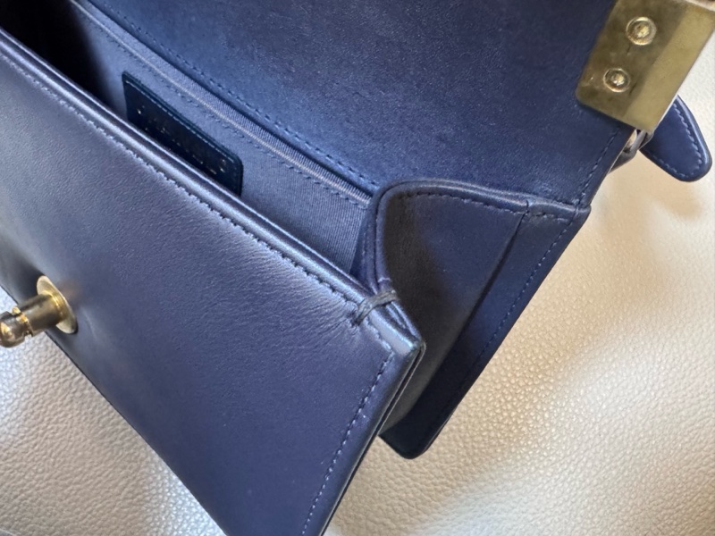 Chanel • 經典深灰金釦羊皮Le Boy 20 小號有購證-16